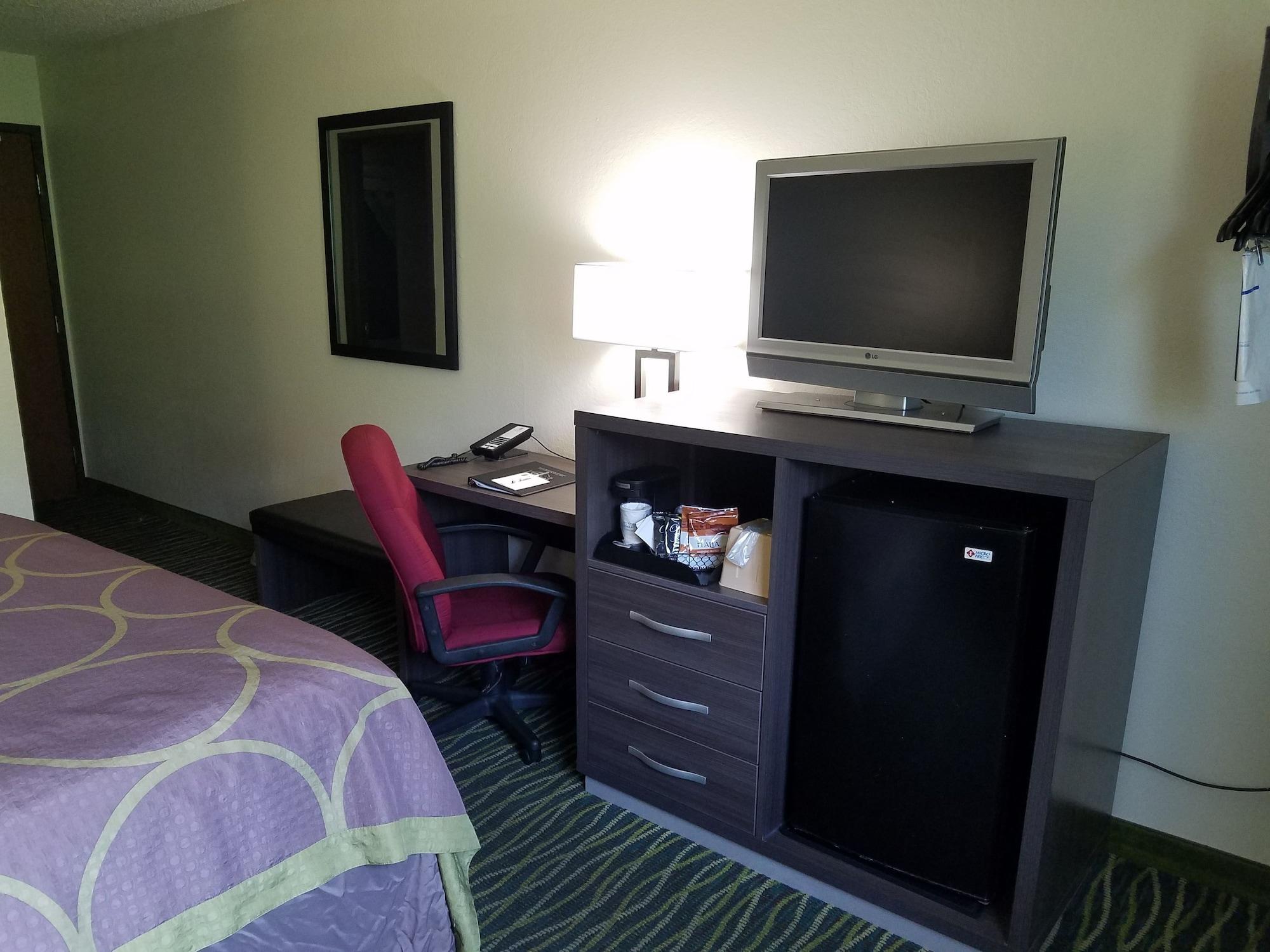 Super 8 By Wyndham Independence Kansas City Екстериор снимка