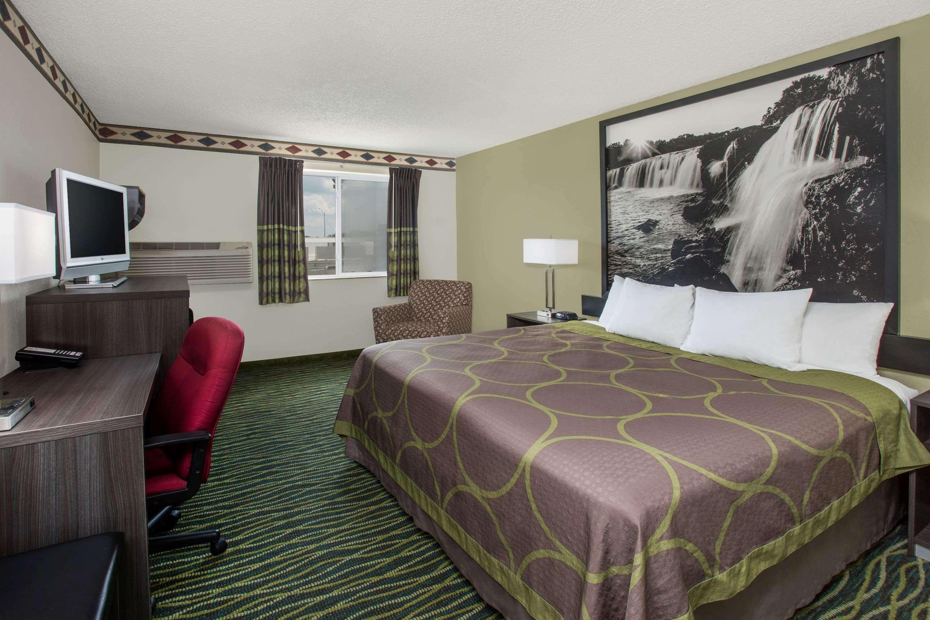 Super 8 By Wyndham Independence Kansas City Екстериор снимка