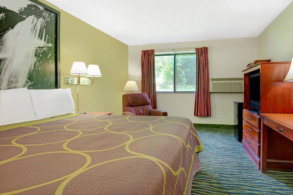Super 8 By Wyndham Independence Kansas City Екстериор снимка