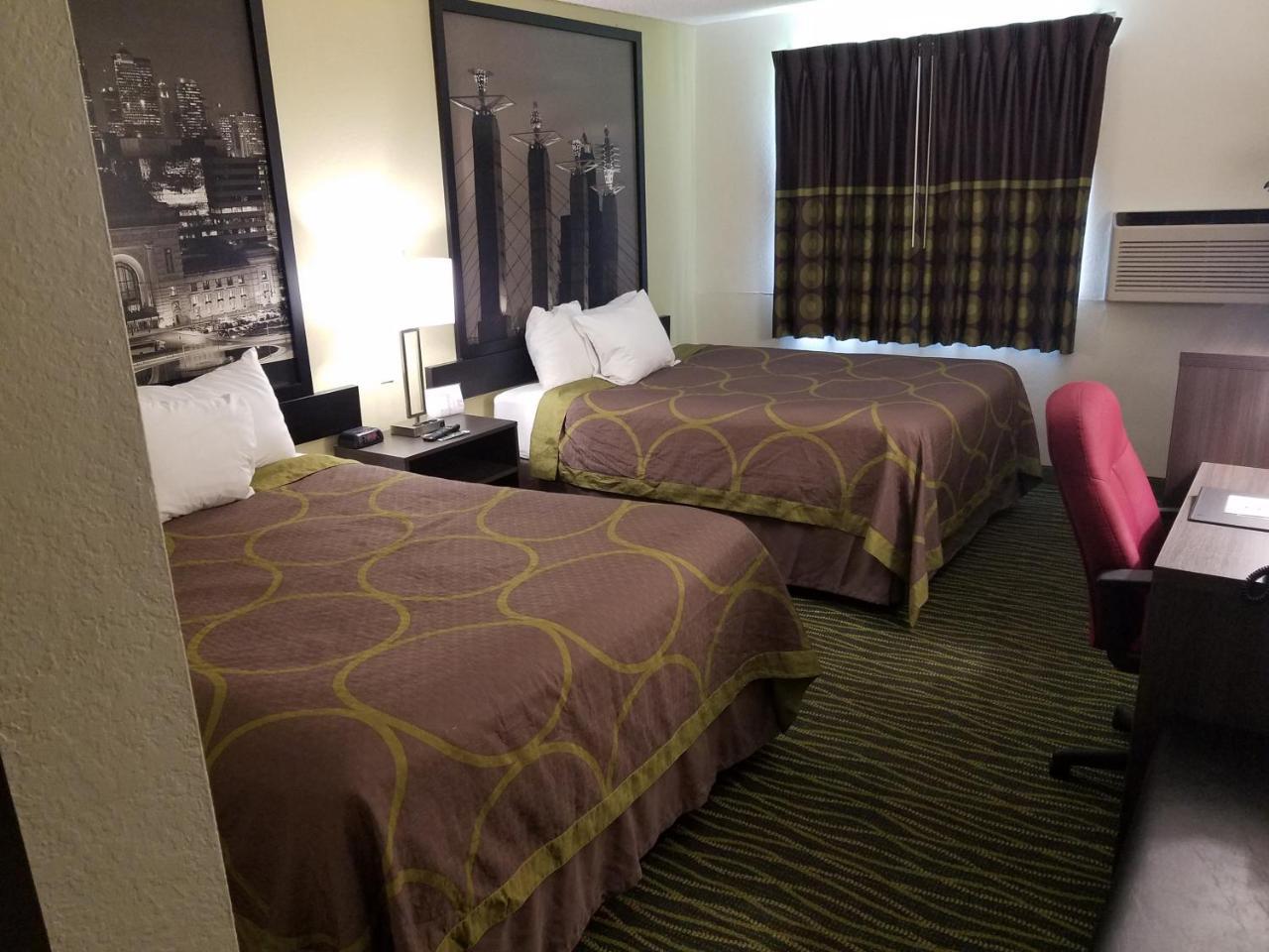 Super 8 By Wyndham Independence Kansas City Екстериор снимка